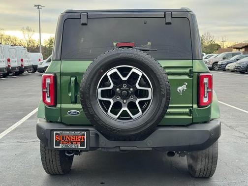 Eruption Green Metallic 2025 Ford Bronco Outer Banks