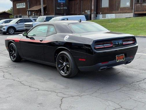 2017 Dodge Challenger SXT