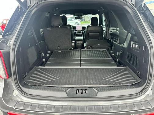 Carbonized Gray Metallic 2023 Ford Explorer ST