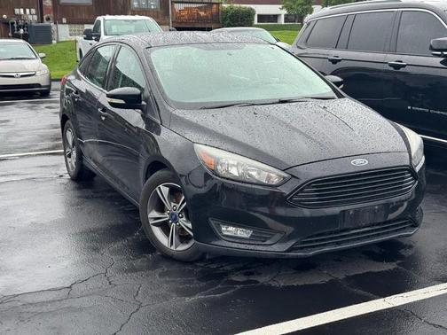 Shadow Black 2017 Ford Focus SE