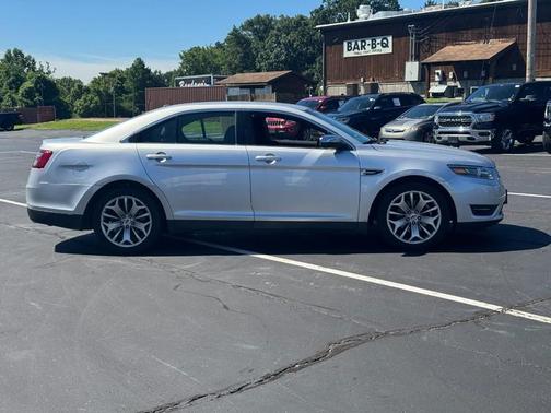 Ingot Silver Metallic 2018 Ford Taurus Limited
