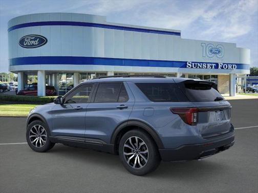 2025 Ford Explorer ST-Line