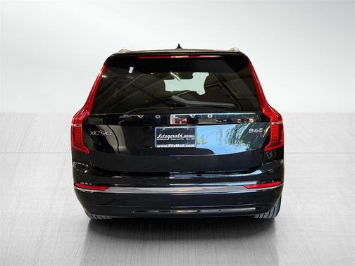 2024 Volvo XC90 B6 Plus Bright Theme 7-Seater
