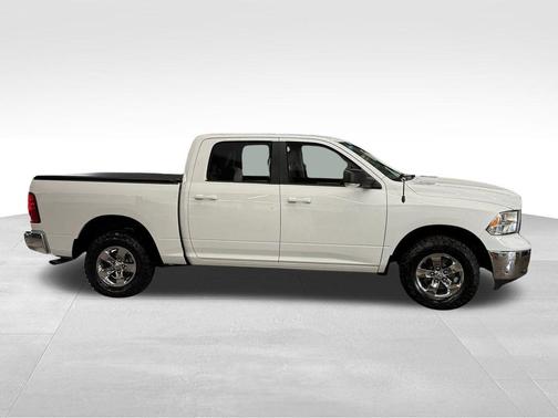 2019 RAM 1500 SLT
