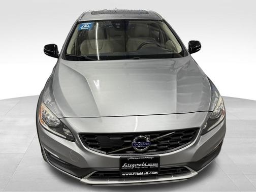 2016 Volvo V60 Cross Country T5