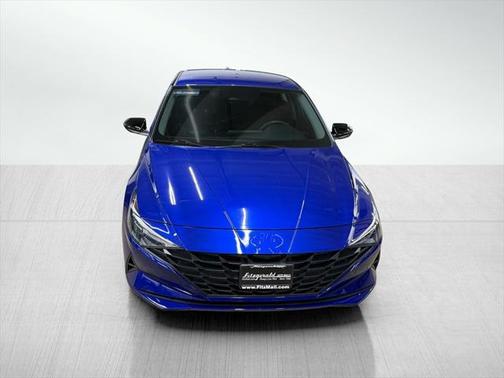 2022 Hyundai ELANTRA SE
