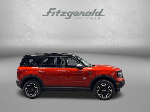 Hot Pepper Red Tinted Clearcoat 2023 Ford Bronco Sport Outer Banks