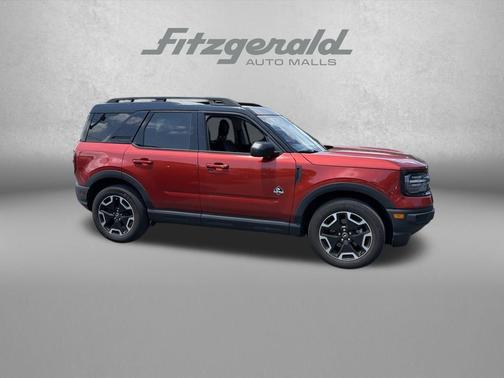 Hot Pepper Red Tinted Clearcoat 2023 Ford Bronco Sport Outer Banks