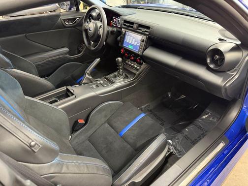 2024 Subaru BRZ tS