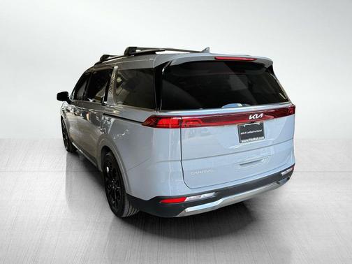 2024 Kia Carnival SX