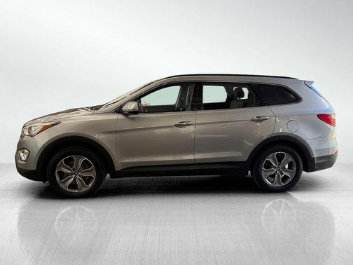 2016 Hyundai SANTA FE SE
