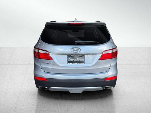 2016 Hyundai SANTA FE SE
