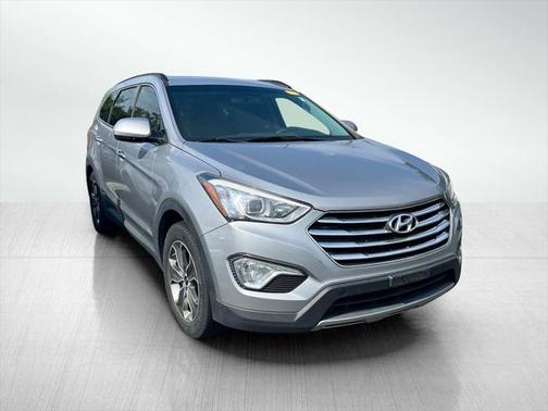 2016 Hyundai SANTA FE SE