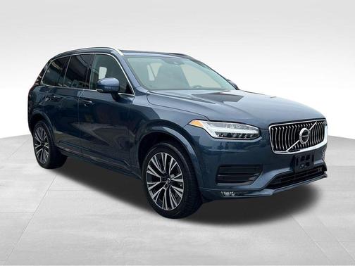2020 Volvo XC90 T6 Momentum