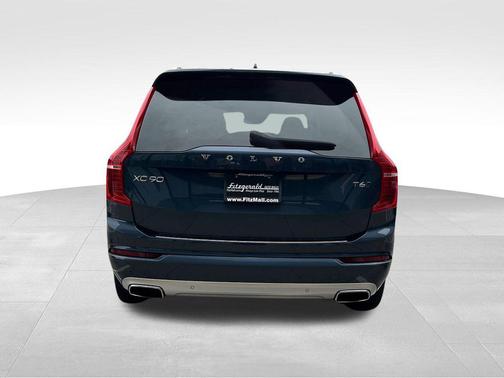 2020 Volvo XC90 T6 Momentum