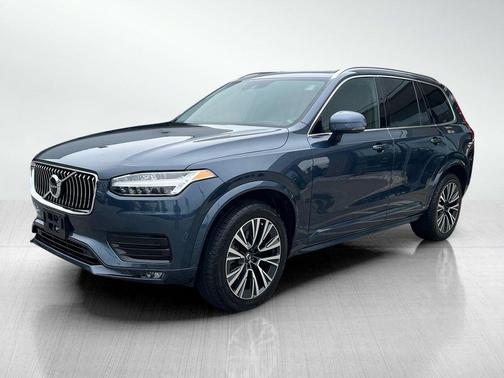 2020 Volvo XC90 T6 Momentum