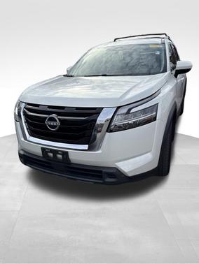 2022 Nissan Pathfinder SV