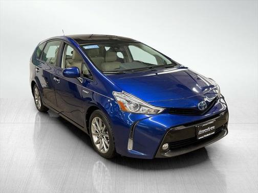 2015 Toyota Prius v Five