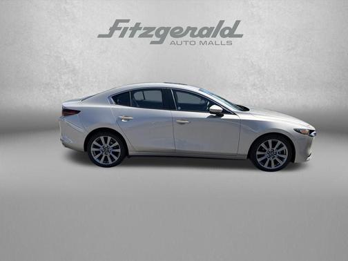 Platinum Quartz Metallic 2025 Mazda Mazda3 FWD w/Preferred Package