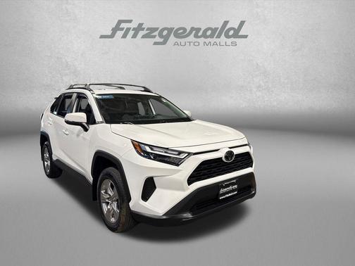 Ice Cap 2024 Toyota RAV4 XLE
