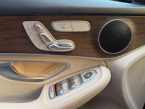 Cavansite Blue Metallic 2021 Mercedes-Benz GLC 300 4MATIC