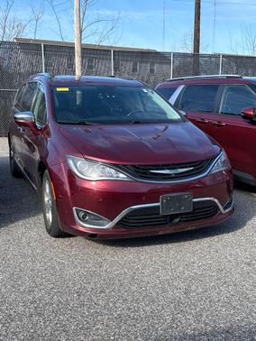 2018 Chrysler Pacifica Hybrid Limited