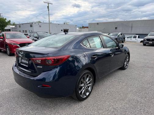 Deep Crystal Blue Mica 2018 Mazda Mazda3 Grand Touring