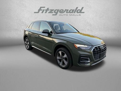 Green Metallic 2023 Audi Q5 40 Premium