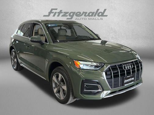 Green Metallic 2023 Audi Q5 40 Premium