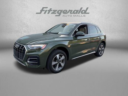 Green Metallic 2023 Audi Q5 40 Premium
