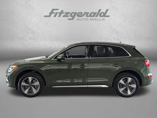 Green Metallic 2023 Audi Q5 40 Premium