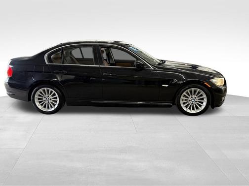 2011 BMW 335 335i