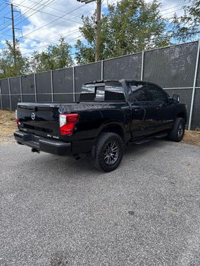 2021 Nissan Titan SV