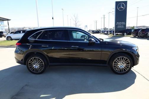 2025 Mercedes-Benz GLC 300 