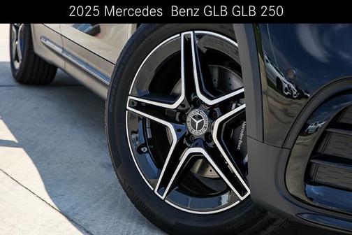 2025 Mercedes-Benz GLB 250 