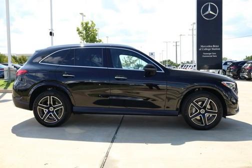 2026 Mercedes-Benz GLC 300 