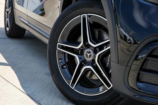 2025 Mercedes-Benz GLB 250 Base