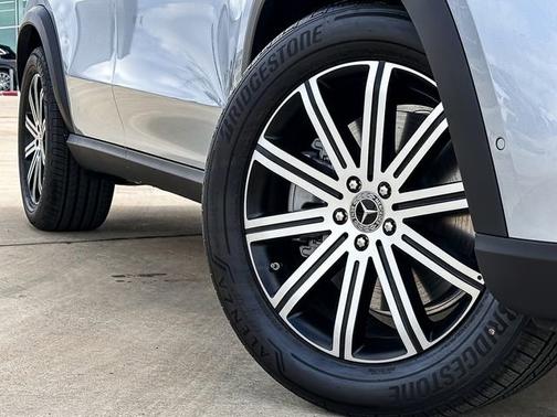 2025 Mercedes-Benz GLE 450e 