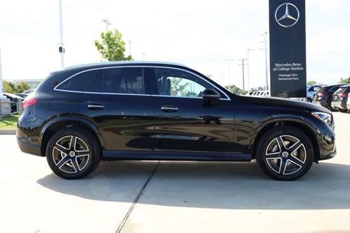 2026 Mercedes-Benz GLC 300 
