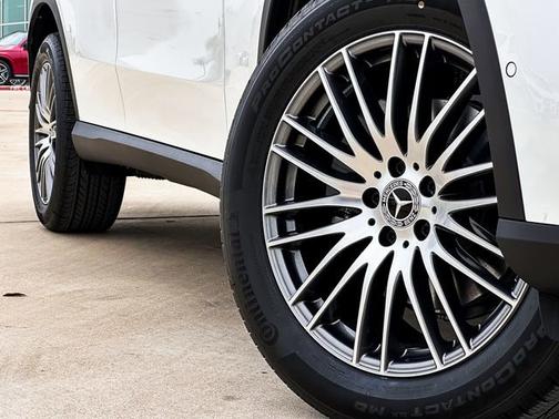 2025 Mercedes-Benz GLC 300 