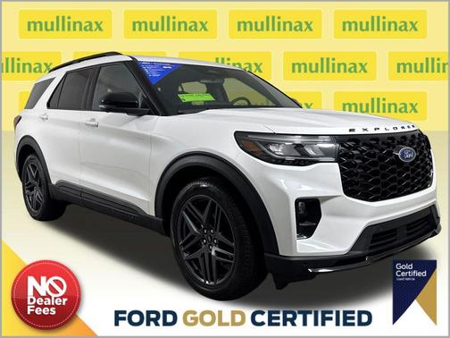 White Metallic 2025 Ford Explorer ST