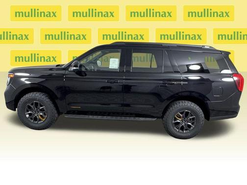 Agate Black Metallic 2026 Ford Expedition Tremor