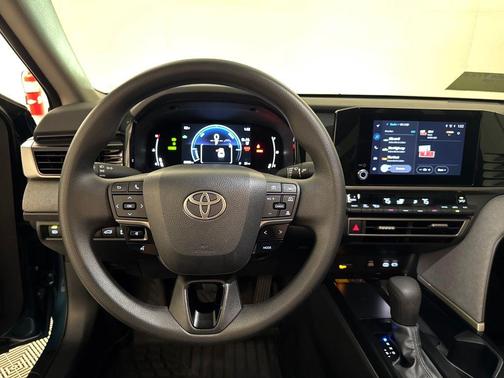 Ocean 2025 Toyota Camry LE