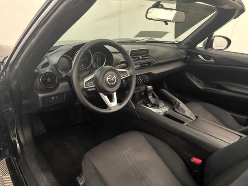 2016 Mazda MX-5 Miata Sport
