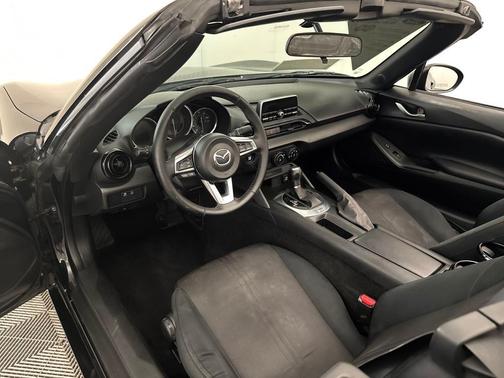 2016 Mazda MX-5 Miata Sport