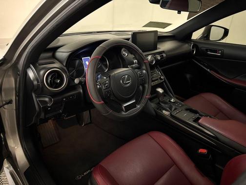 2022 Lexus IS 300 Base