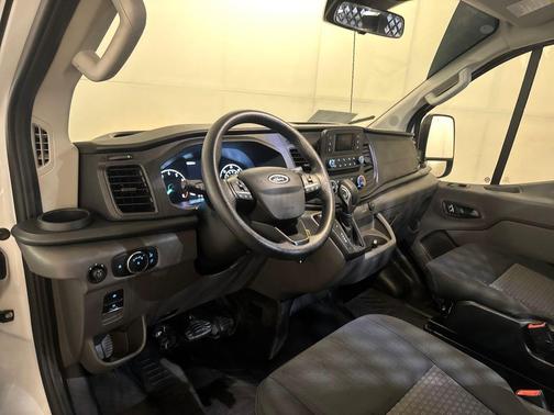 Oxford White 2024 Ford Transit-250 Base