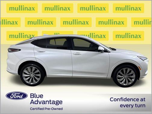 White Frost Tri-Coat 2025 Buick Envista Avenir