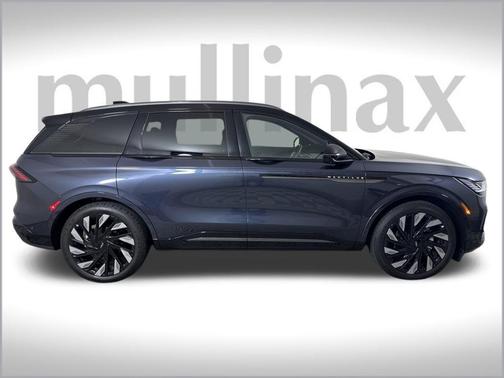 2024 Lincoln Nautilus Reserve