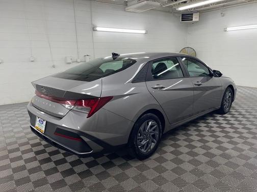 2024 Hyundai ELANTRA HEV Blue